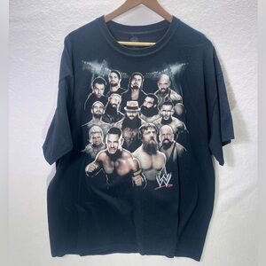 WWE 2014 Superstars Tshirt Mens XL wrestling John Cena Big Show Reigns 1807
